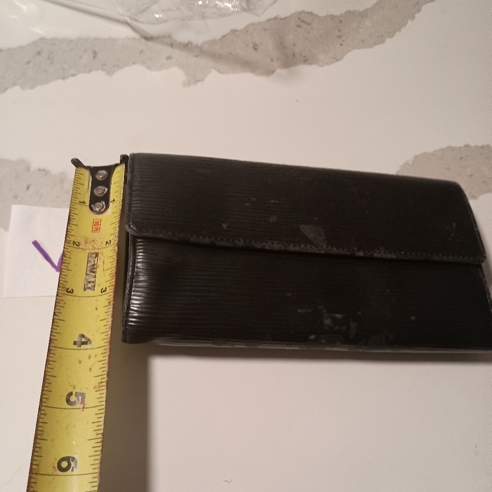 Louis Vuitton Black Epi Leather Sarah Long Bi Fold Wallet - Picture 10 of 10